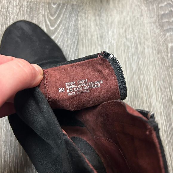 BOC Born Concepts Black Suede Fabric Uppers Ankle Booties Size 8 - Picture 7 of 10